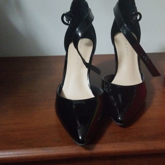 Shoes - Picture 2 of 3